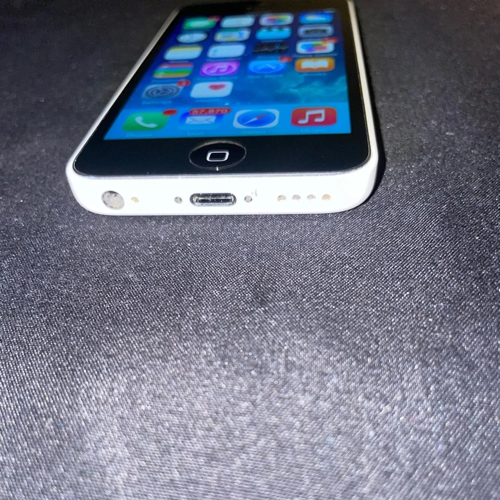 📢🎈🚨6️⃣TIMES🎈🎁🎉🎊HOST PIC 🪩I Phone 5C📲🚨
